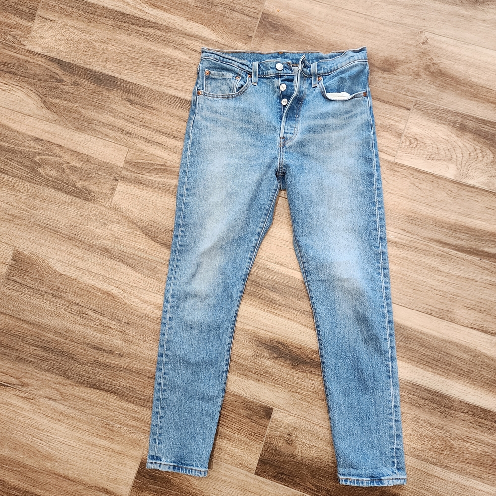 Levi's 501 Light Blue Cropped Jeans